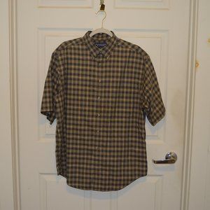 Roundtree & Yorke Short Sleeve Button Down Shirt size L